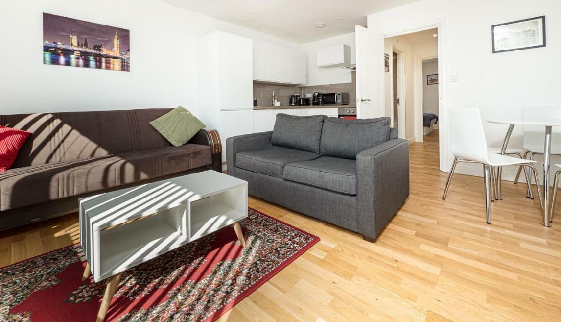 Easystay Slough Central Free Parking Экстерьер фото